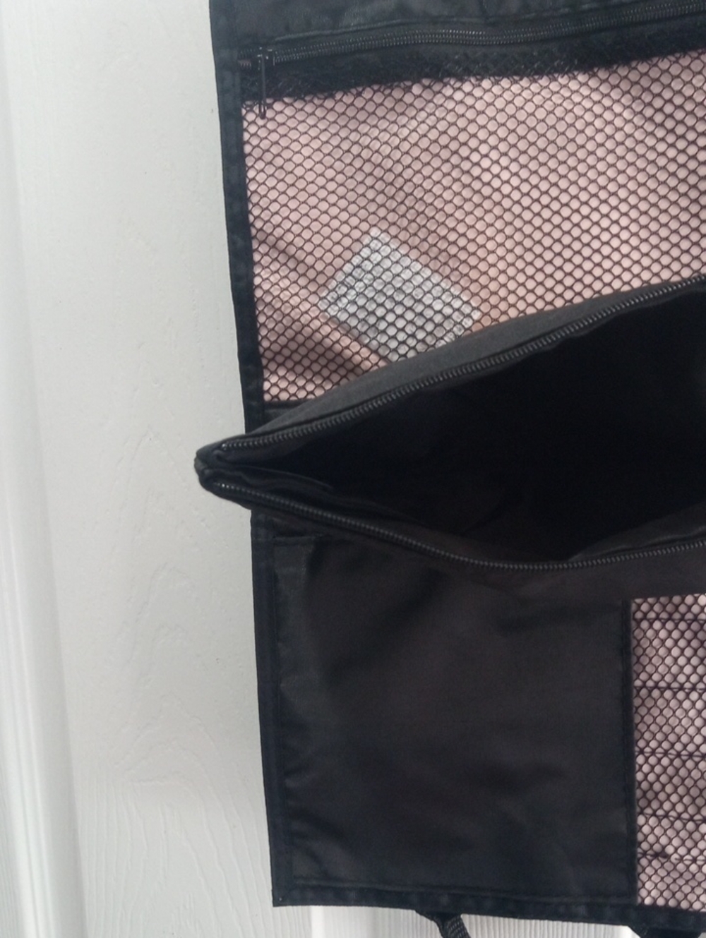MARY KAY MAKE UP BAG - Picture 7 of 9